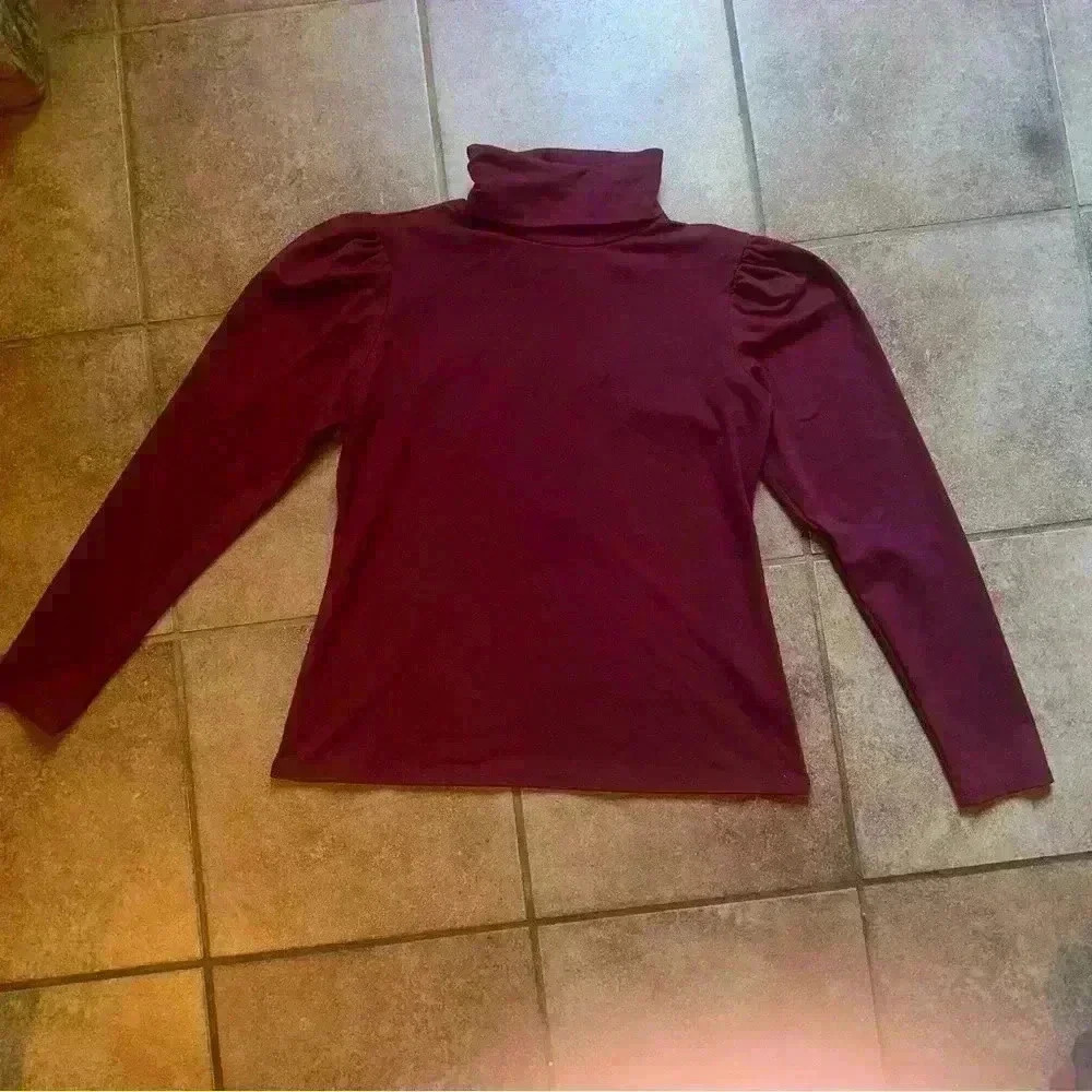 Rachel Parcell Maroon Puff Sleeve Turtleneck, Size M - Picture 3 of 7